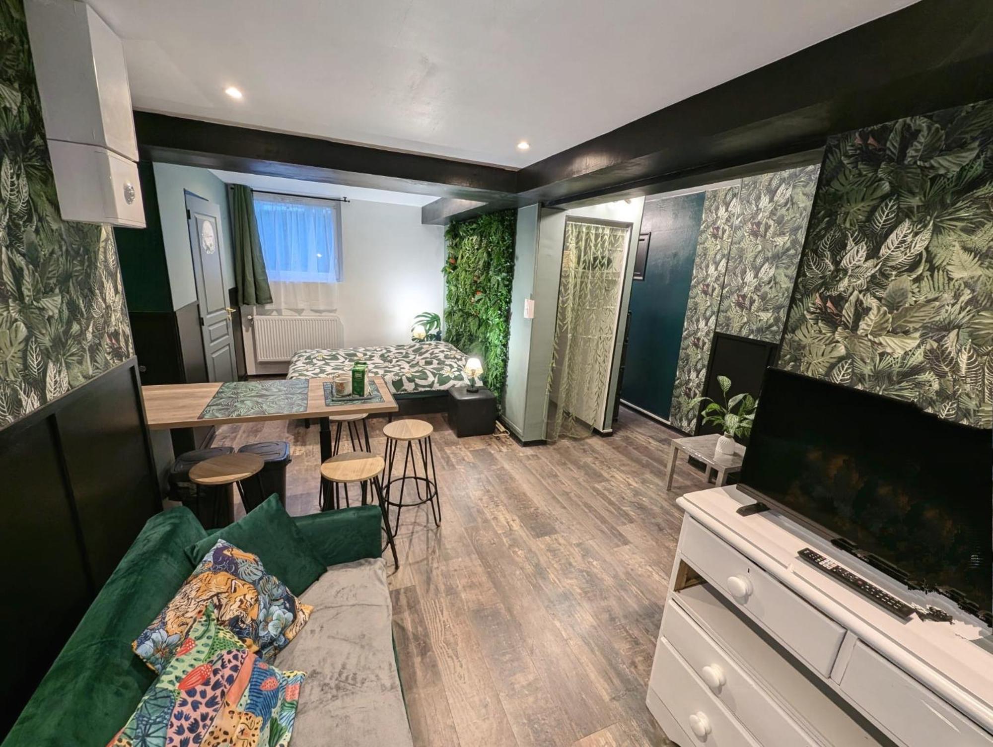 Appartement Verdoyant Au Bord Du Lac Leman Entre Evian Et Thonon Dans Une Villa Publier Exterior photo