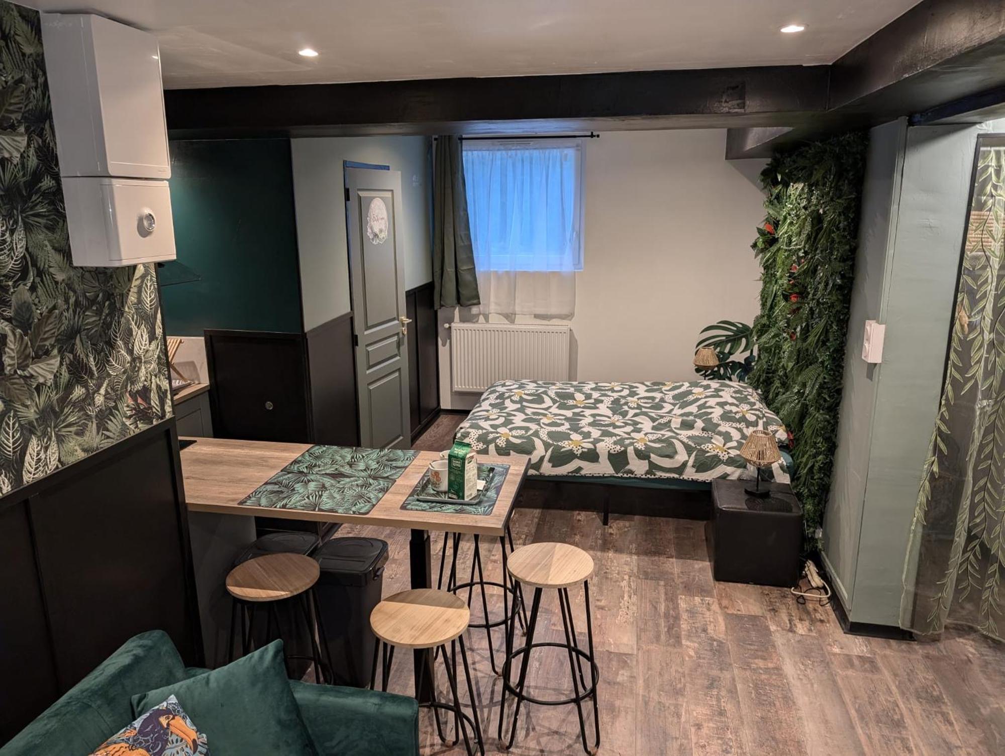 Appartement Verdoyant Au Bord Du Lac Leman Entre Evian Et Thonon Dans Une Villa Publier Exterior photo