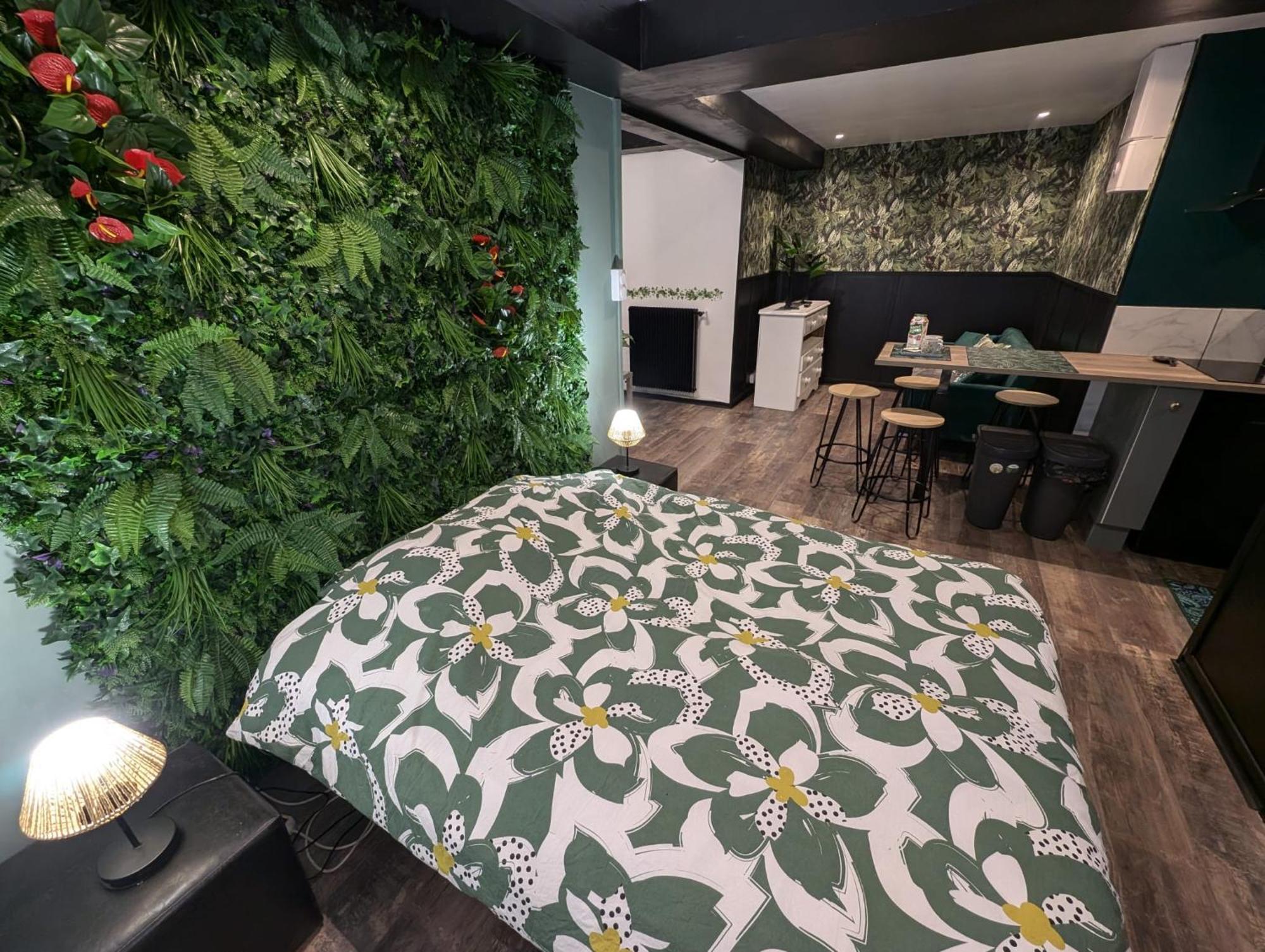 Appartement Verdoyant Au Bord Du Lac Leman Entre Evian Et Thonon Dans Une Villa Publier Exterior photo