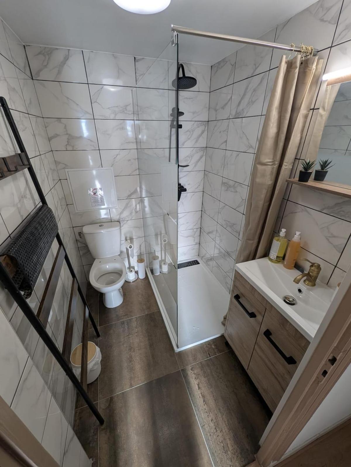 Appartement Verdoyant Au Bord Du Lac Leman Entre Evian Et Thonon Dans Une Villa Publier Room photo